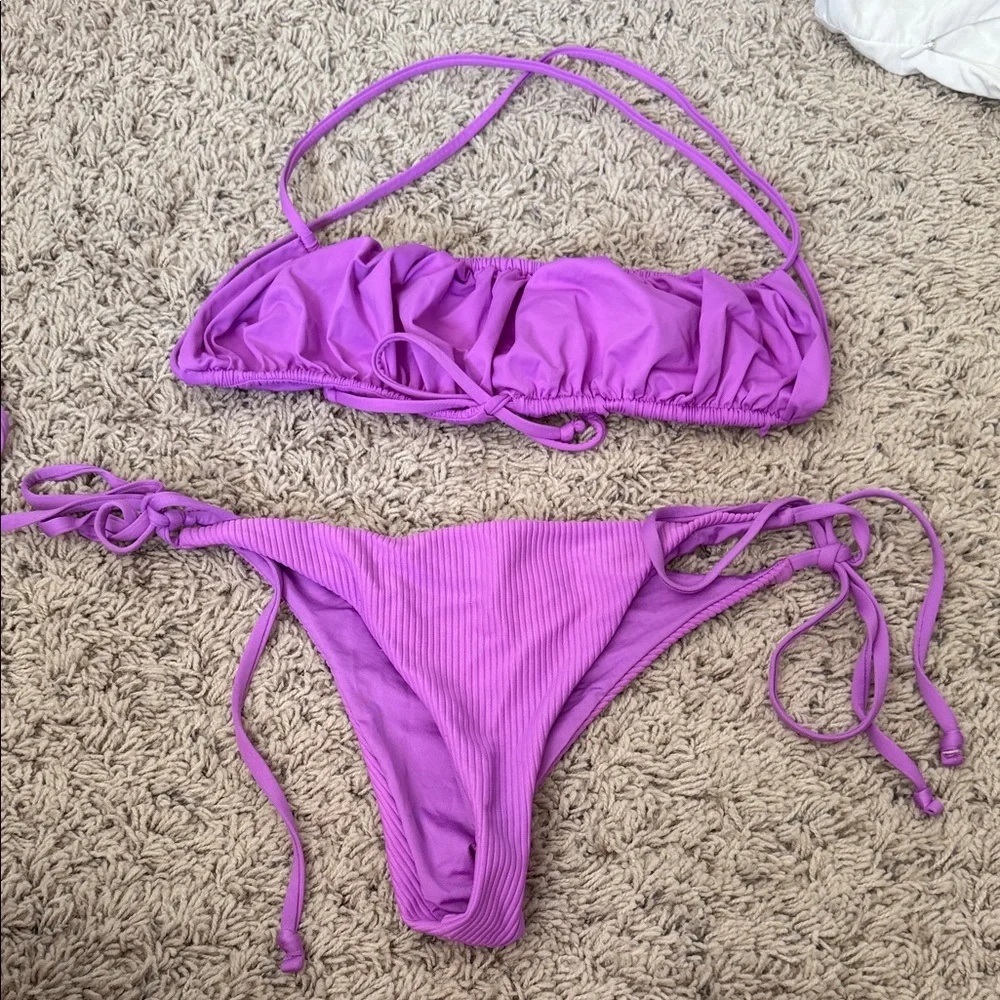 Women’s Frankie’s Bikinis purple swimsuit set sz Large Cute!